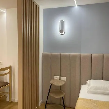 Tesa Studio Τίρανα