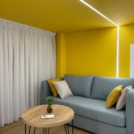 Tesa Studio Τίρανα